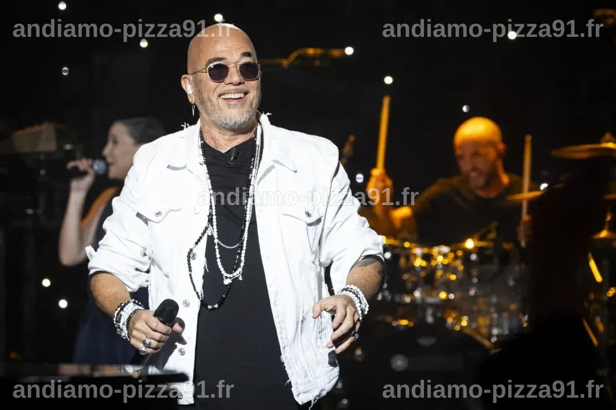 Vidéo : PHOTOS Pascal Obispo : Sa discrète maman et tous ses célèbres ...